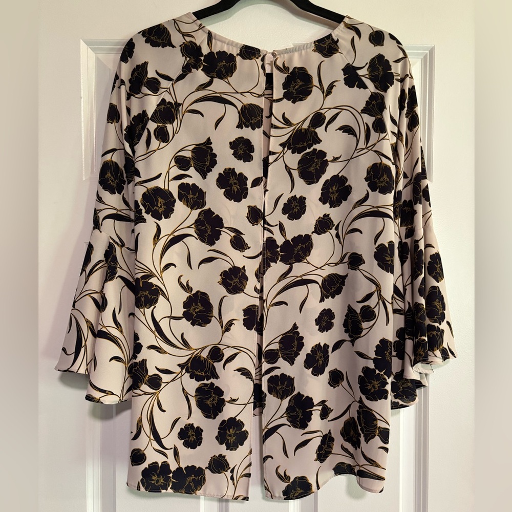 LC Lauren Conrad Floral Blouse with Bell Sleeves, size Medium - Picture 4 of 7